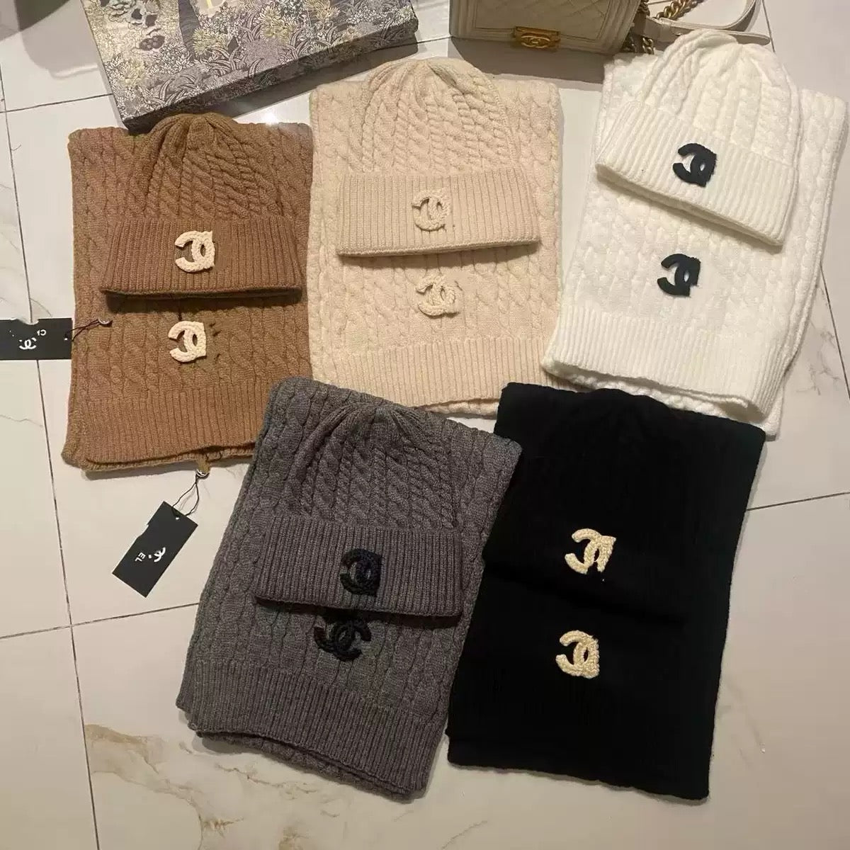 ‘‘CC“ Mütze-Schal Set