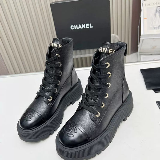 ‘‘CC“ Ankle Boots